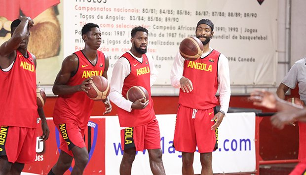 Selecção Nacional de Basquetebol disputa hoje um lugar nos quartos-de-final  do Afrobasket - AngoRussia