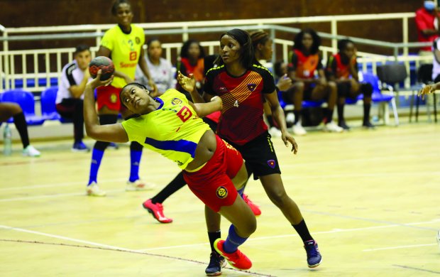 Moçambique e Angola empatam em jogo com organização da AF Algarve