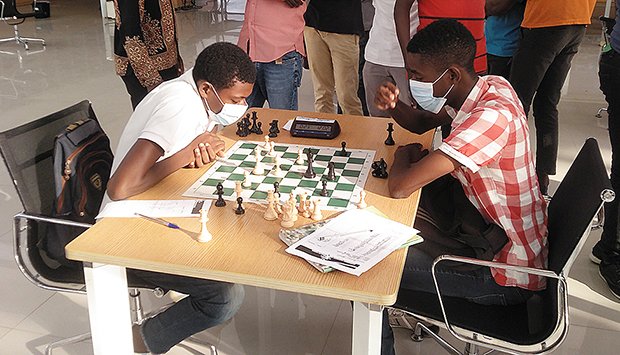 Jornal de Angola - Notícias - My People Chess realiza partidas rápidas de  xadrez